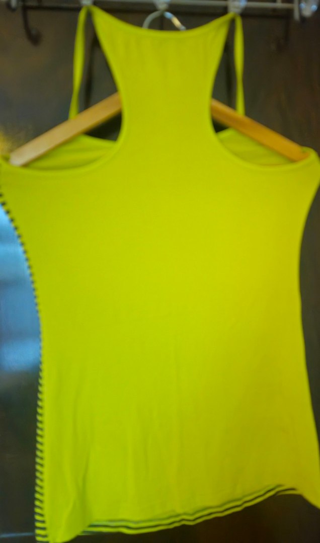 Sarı Pul Detaylı Rock Punk Kadın Atlet - Görsel 2