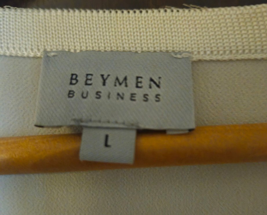 Beyaz Pilili Kolsuz bluz hiç kullanılmamış yeni - Görsel 3