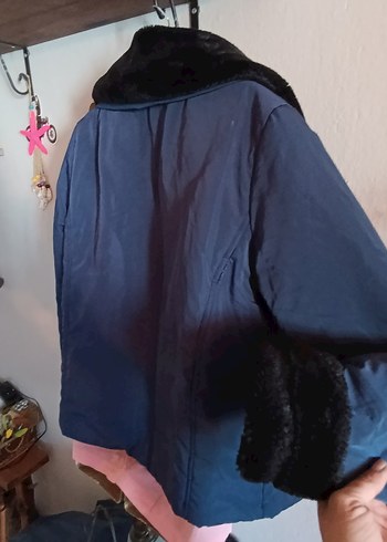 Koyu Mavi Kadın Kışlık Kürklü Ceket - Görsel 4