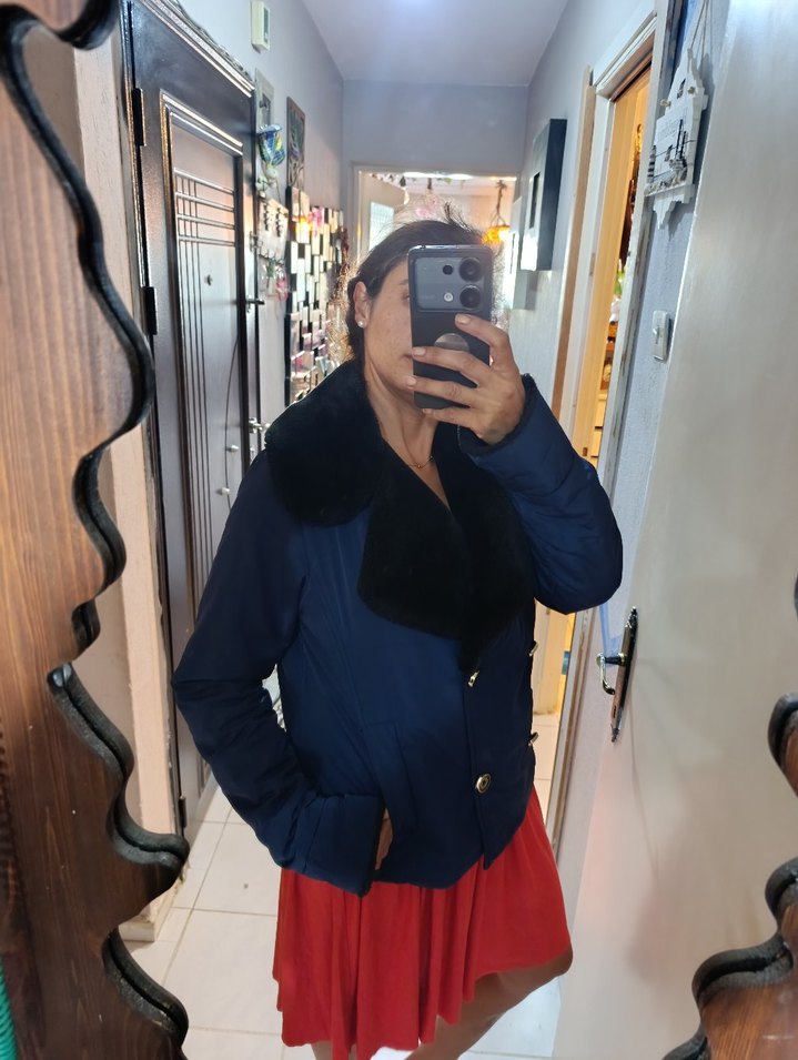 Koyu Mavi Kadın Kışlık Kürklü Ceket - Görsel 2