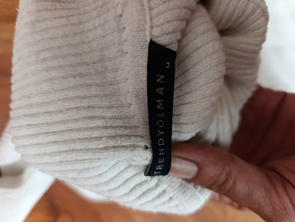 TrendyolMan Bej Boğazlı Yün Kazak - Görsel 4