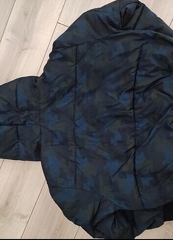 Zara Zara kamuflaj desenli şişme mont