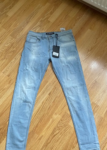 Salvatore Ferragamo 32