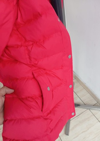 Kırmızı Kapüşonlu Kadın Kışlık mont - Görsel 5