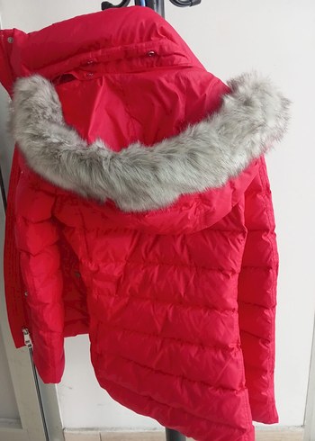 Kırmızı Kapüşonlu Kadın Kışlık mont - Görsel 4