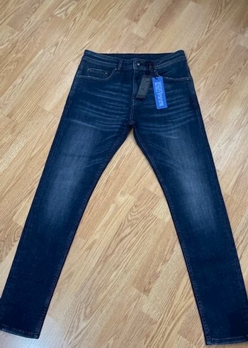 Salvatore Ferragamo 32