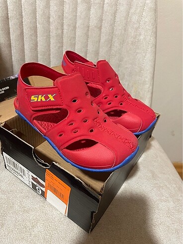 Skechers sandalet