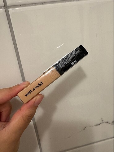 Wet N Wild Kapatıcı (Fiyat için mesaj)