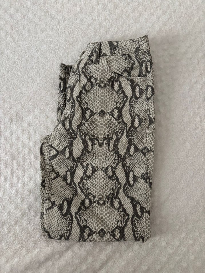 Yeşil yılan desenli pantolon - Görsel 5