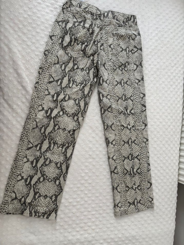 Yeşil yılan desenli pantolon - Görsel 4