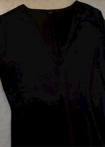 Siyah yırtmaçlı v yaka elbise - Görsel 5