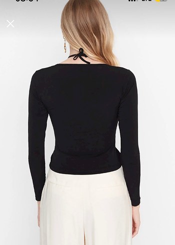 Siyah ip bağlamalı bluz - Görsel 2