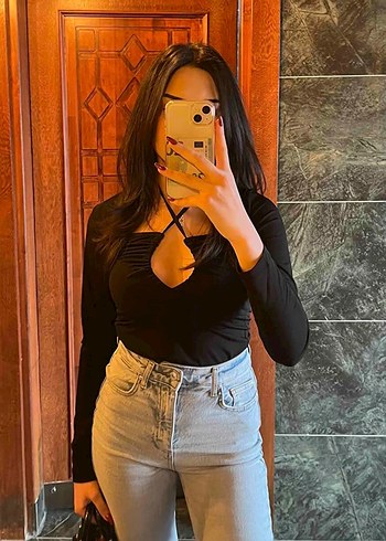 Siyah ip bağlamalı bluz - Görsel 3