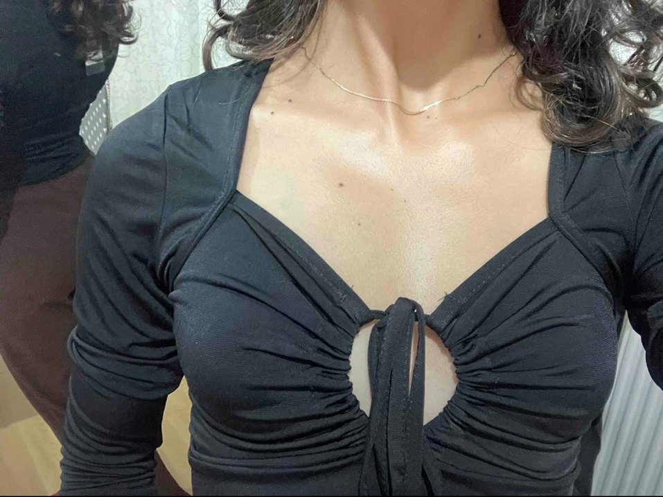 Siyah ip bağlamalı bluz - Görsel 4