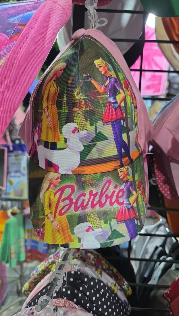 Renkli Barbie Temalı Çocuk Şapkası - Görsel 3