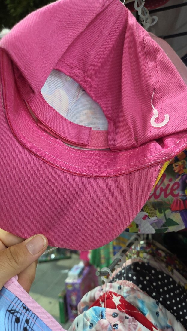 Renkli Barbie Temalı Çocuk Şapkası - Görsel 2