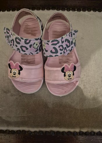 Kız Çocuk Pembe Leopar Desenli Tokalı Terlik