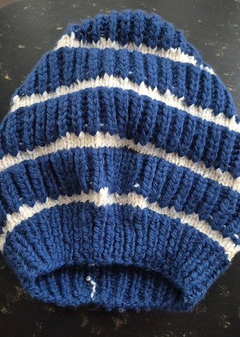 Mavi Beyaz Çizgili Kadın El Örgüsü Bere - Görsel 2