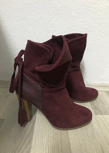 39 Beden Bordo Süet Püsküllü Kadın Bot