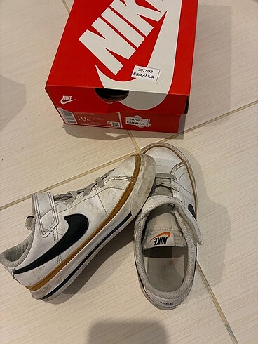 27 Beden Nike 27 no çocuk ayakkabısı