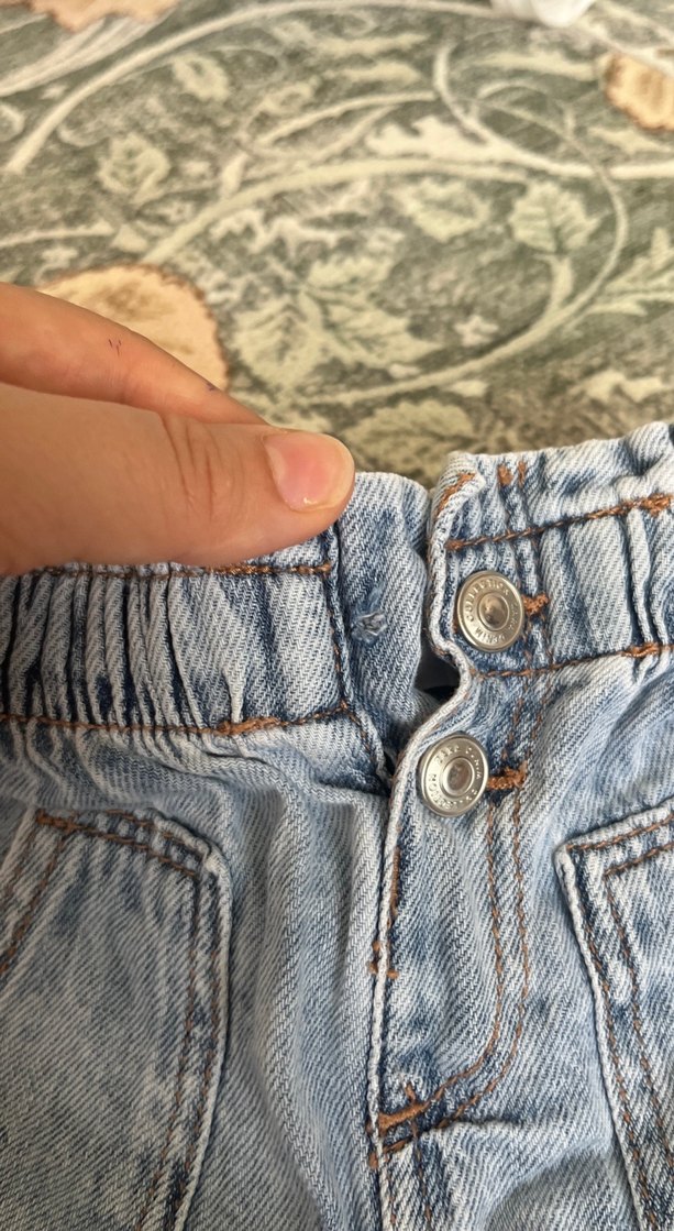 Düğmeli Bol Kesim Kız Kot Pantolon - Görsel 3