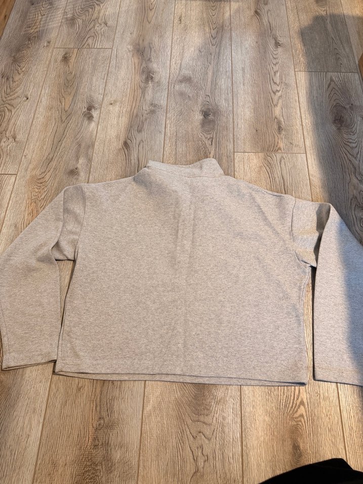 Gri Düğmeli Yüksek Yakalı Kadın Sweatshirt - Görsel 5