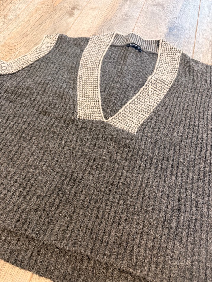 Gri V Yaka Örgü Kadın Süveter - Görsel 2