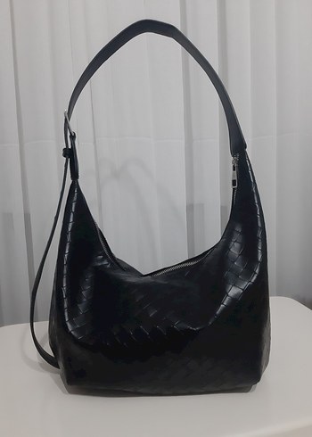 Stradivarius Siyah deri kol çanta