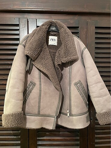 Zara içi kürklü mont