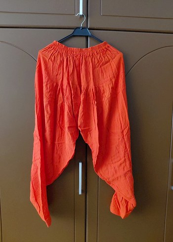Diğer Sıfıra Eş Şalvar Salaş Yazlık Pantalon Şık ve Kusursuzdur.