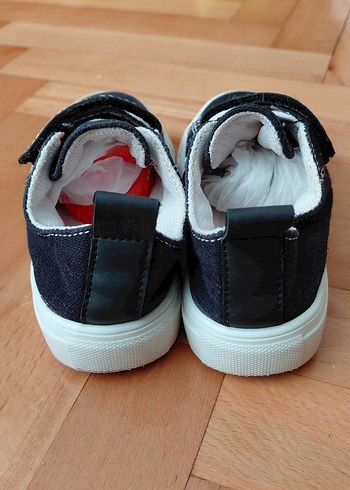 26 Beden siyah Renk Momy Sıfıra Eş Çocuk Günlük Spor Ayakkabı Unisex