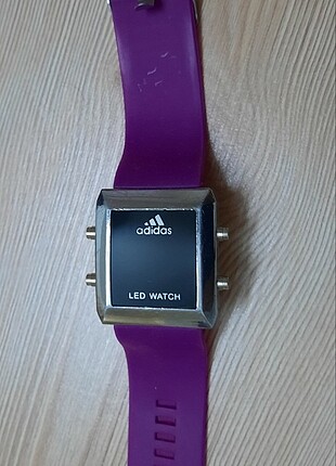 Adidas Kusursuz Led Saat Yeni Gibi Sorunsuzdur.