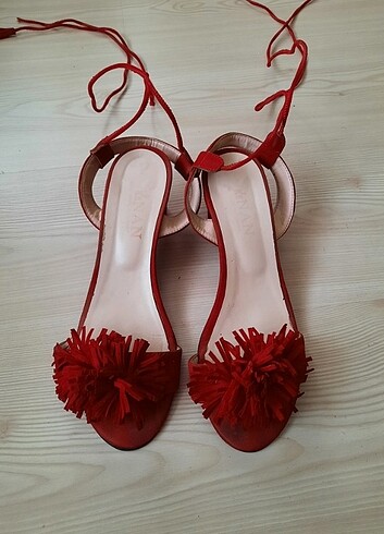 38 Beden kırmızı Renk Şık Topuklu Sandalet Sağlam ve Sorunsuz.