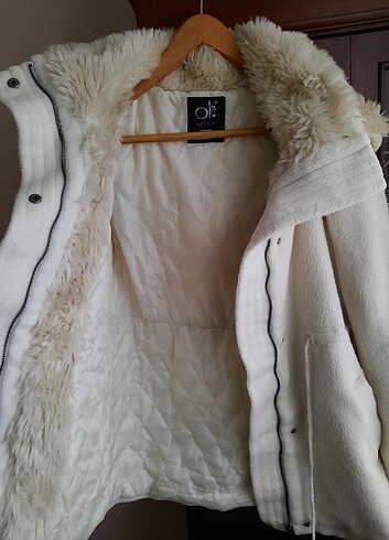 Koton Peluş Detaylı Kapüşonlu Şık ve Kusursuz Parka - Görsel 6