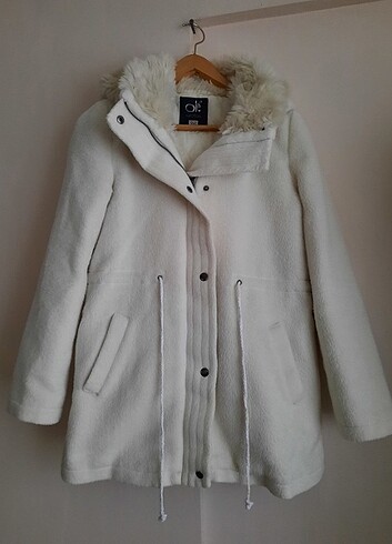 Koton Peluş Detaylı Kapüşonlu Şık ve Kusursuz Parka - Görsel 9