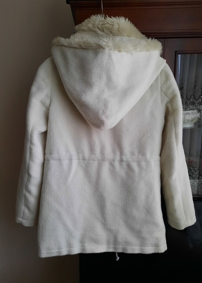 Koton Peluş Detaylı Kapüşonlu Şık ve Kusursuz Parka - Görsel 4