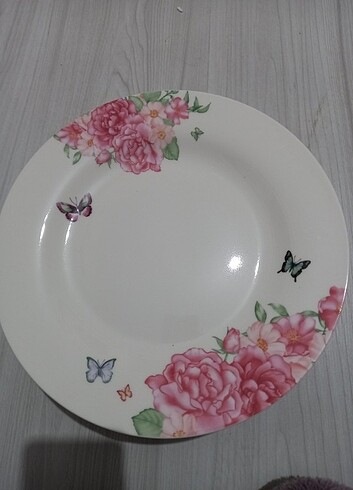 Servis tabağı