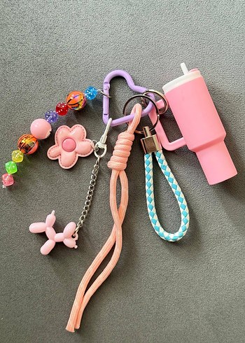 Pembe Pastel Püsküllü Kadın Anahtarlık