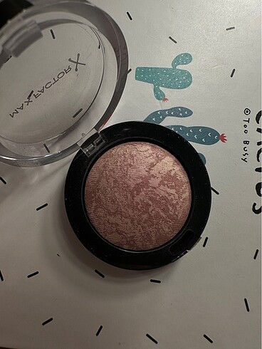  Beden Max factor allık