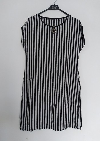 Kadın Siyah Çizgili Midi Elbise - Görsel 4