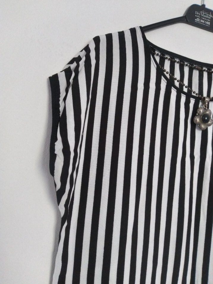 Kadın Siyah Çizgili Midi Elbise - Görsel 2