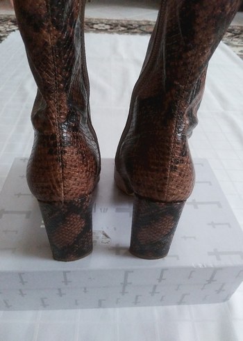 Kahverengi Yılan Desenli Stiletto Topuklu Deri Bot - Görsel 11
