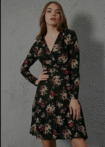 Uzun Kollu Siyah Çiçekli Midi Elbise - Görsel 3