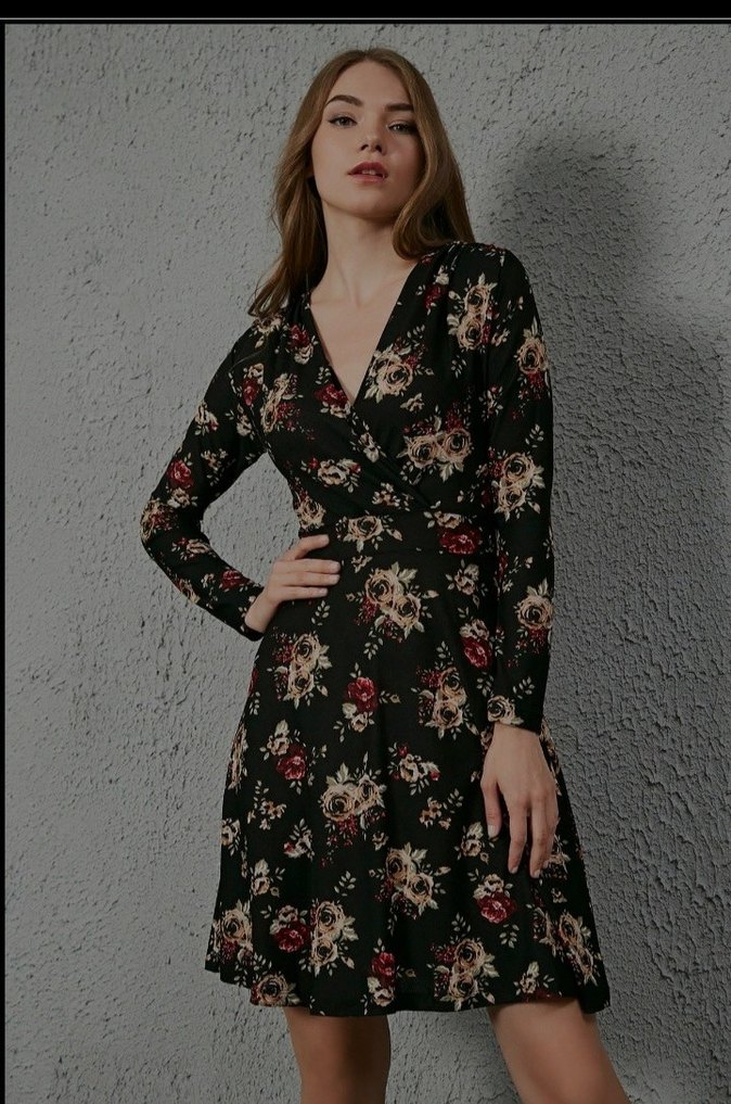 Uzun Kollu Siyah Çiçekli Midi Elbise - Görsel 3