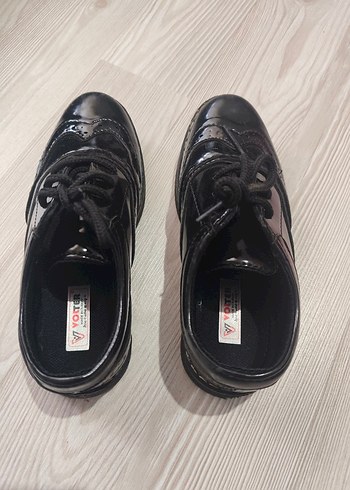 Parlak Siyah Erkek Çocuk Goth Ayakkabı - Görsel 3