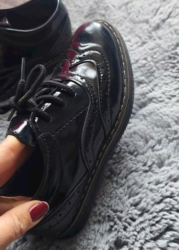 Parlak Siyah Erkek Çocuk Goth Ayakkabı - Görsel 5