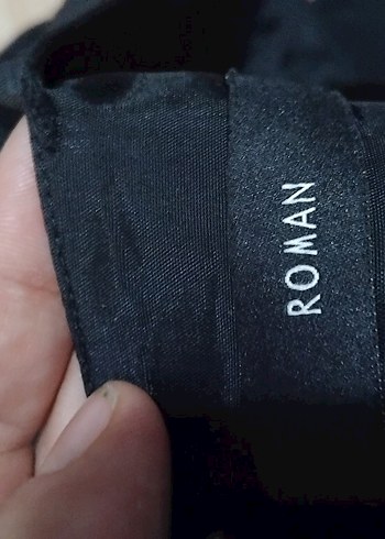 Roman Marka Roman Siyah Minimal Siklik