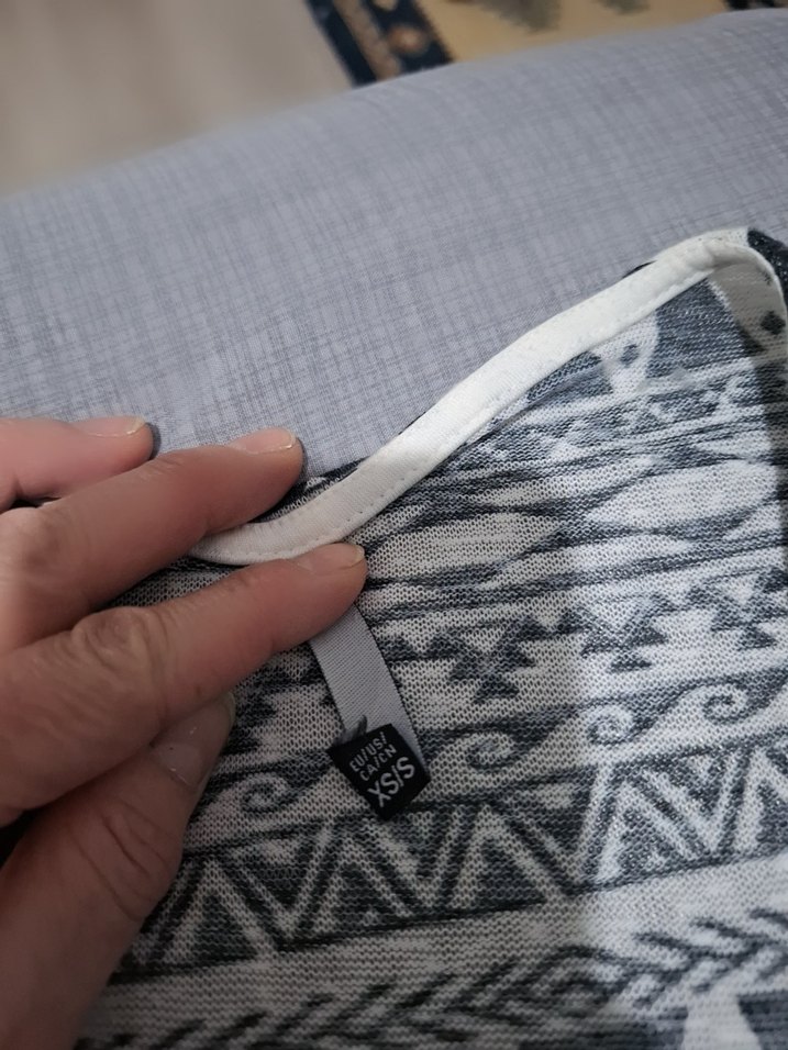 Bohem Desenli V Yaka hırka - Görsel 4