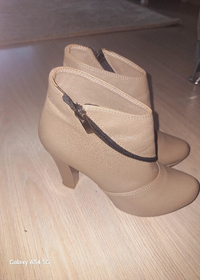 Bot bayan - Görsel 3