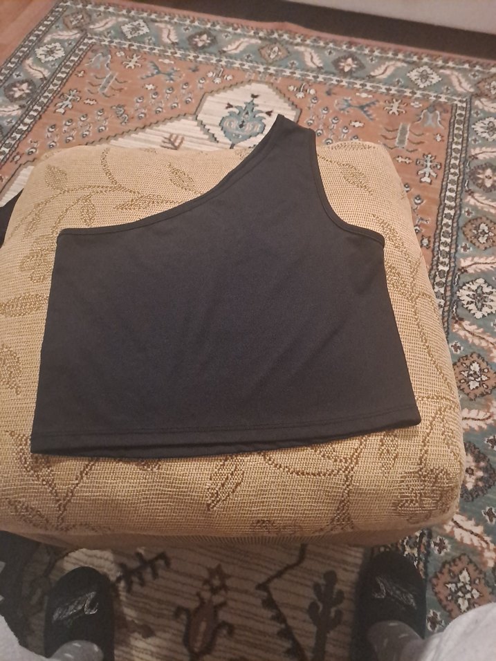 Siyah Tek Omuzlu Crop Top - Görsel 3